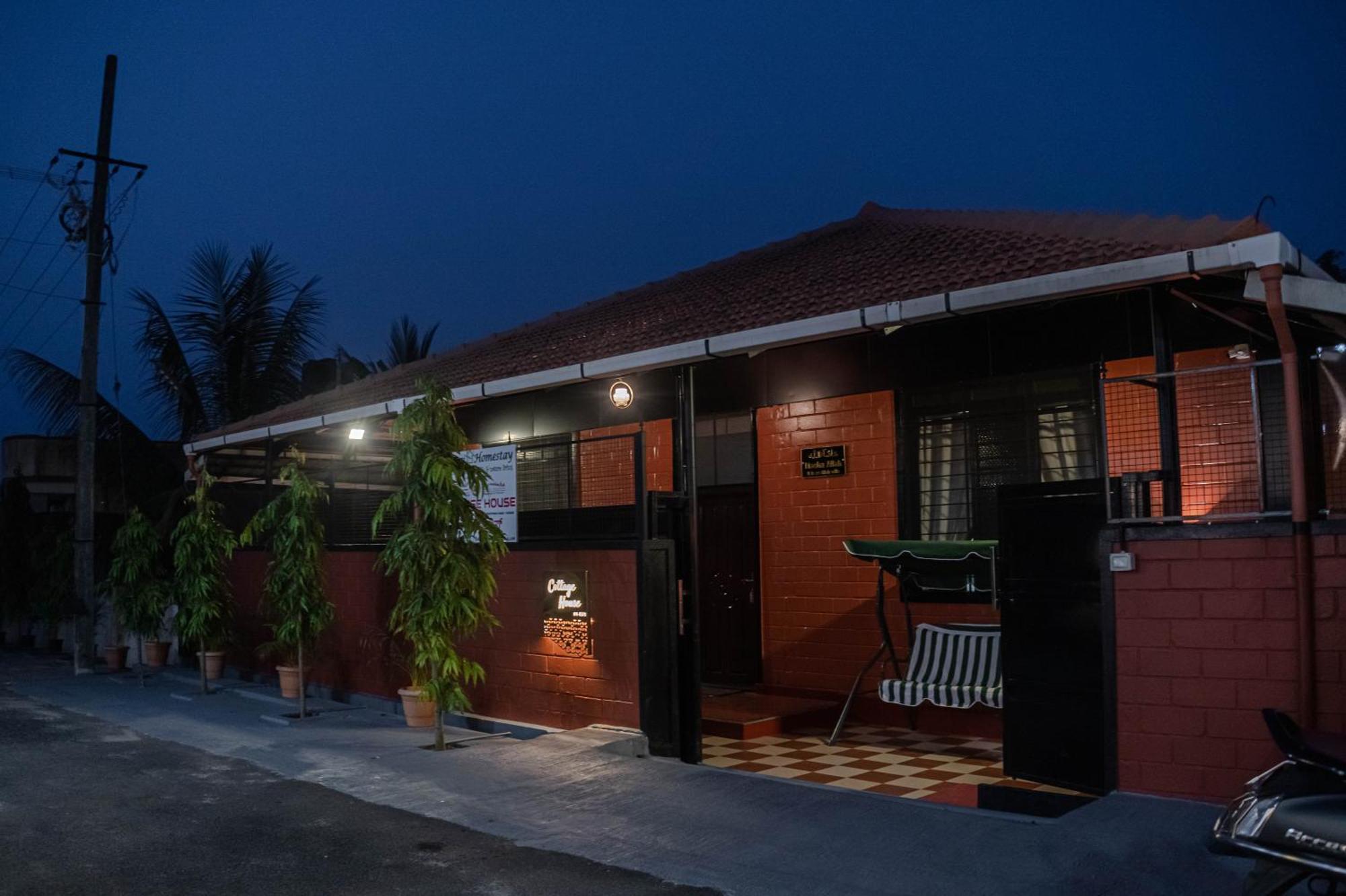 Udupi Homestay - Cottage House - Dendoorkatte Exterior photo